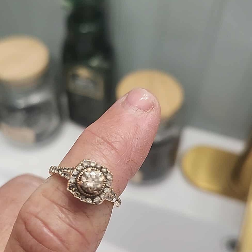 Elegant Gold and Silver Diamond Ring